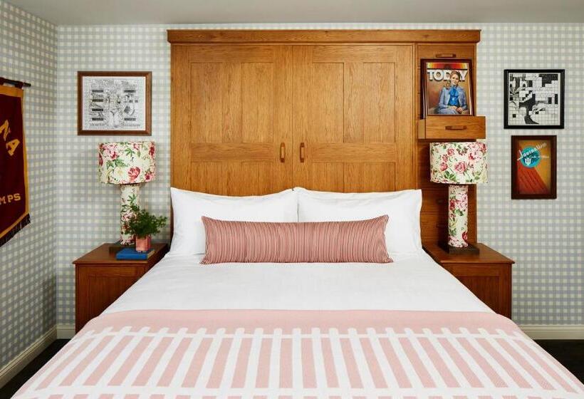 스탠다드 룸 킹사이즈 침대, Graduate By Hilton Bloomington