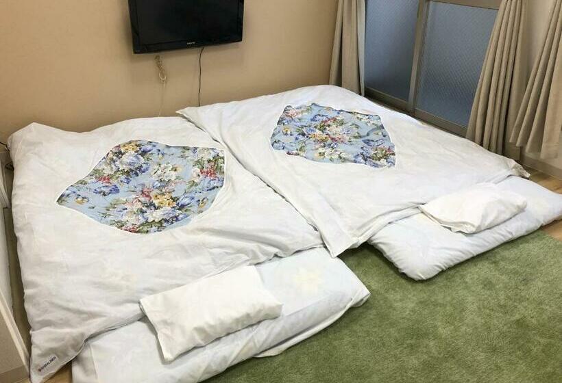 غرفة عائلية, Mirai