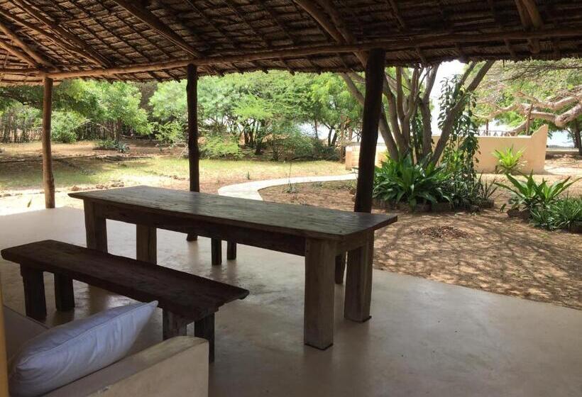 ویلای 1 خوابه, Mangrove House