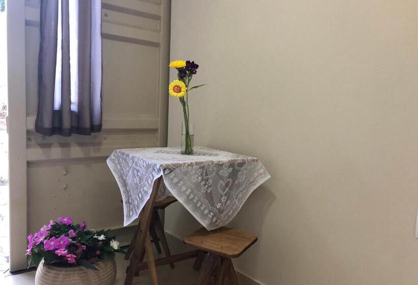 סטודיו סופריור, Pousada Ondas De Floripa