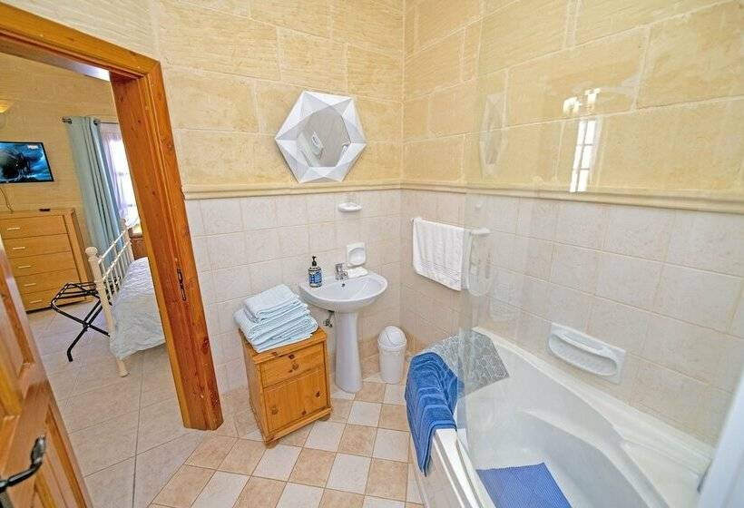 اتاق خانوادگی, Bertinas Boutique Living