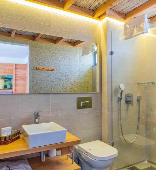 سوییت با چشم‌انداز دریا, Herodot Beach Otel