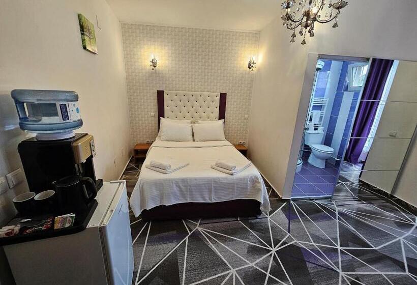 スタンダードルーム, Iris Boutique