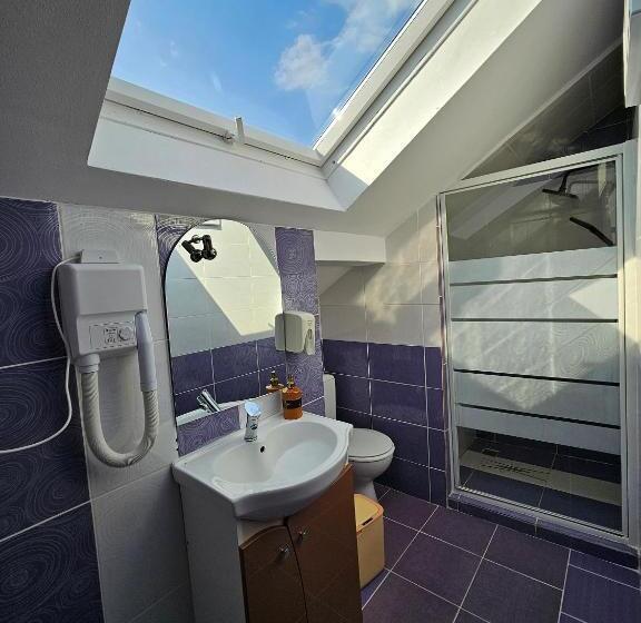 スーペリアールーム, Iris Boutique