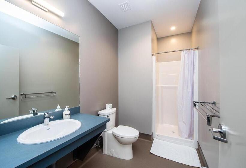 家庭间, Nowhere Special Hostel