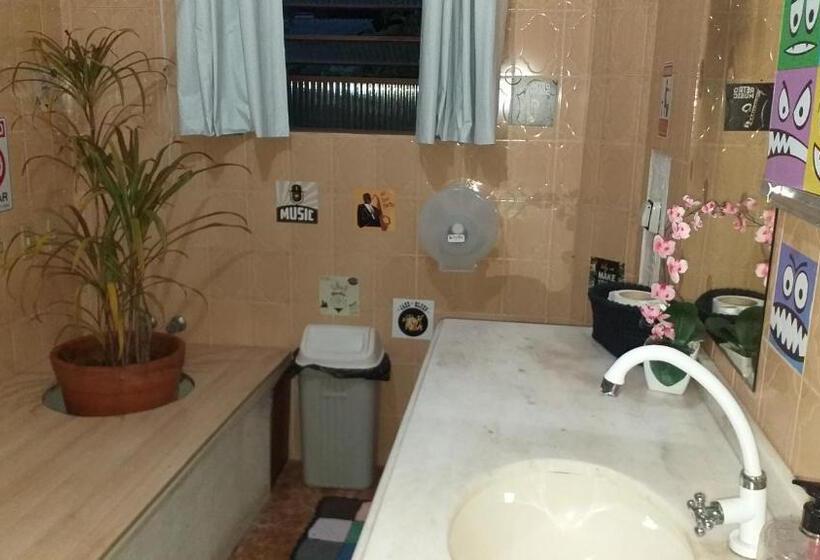 חדר משפחתי, Hostel Lumaria