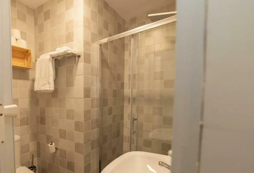 スタンダードルーム, Hostal Puente De Hierro