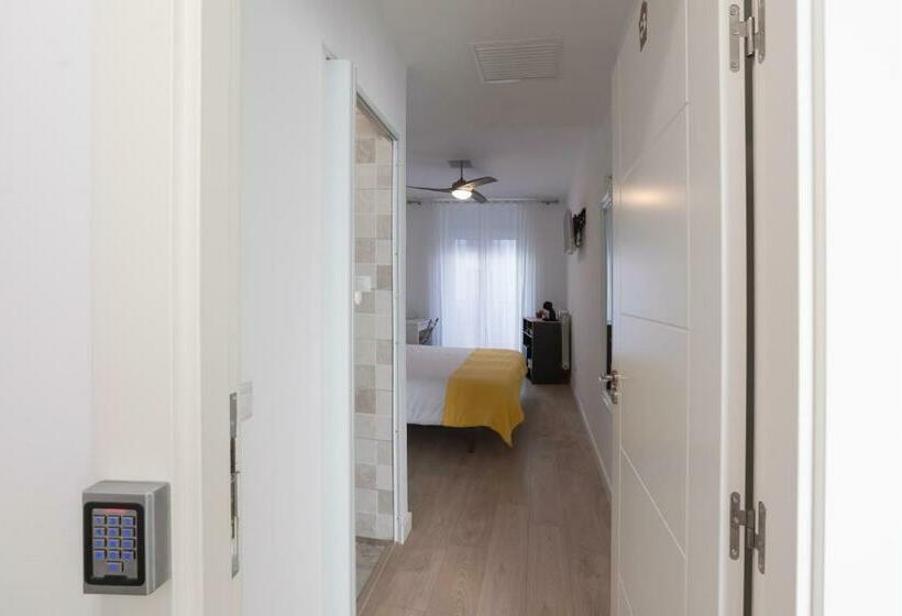 スーペリアールーム, Hostal Puente De Hierro