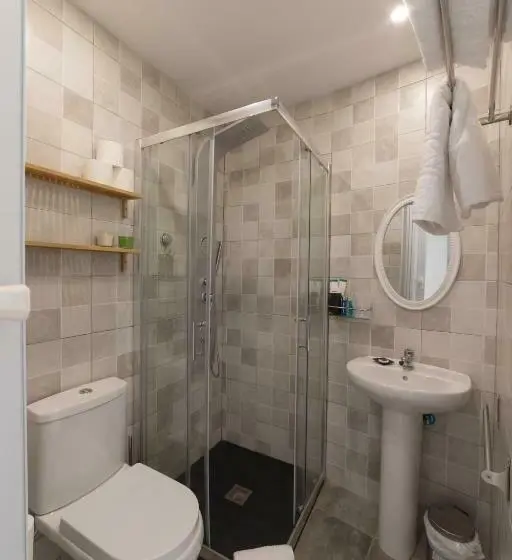 スーペリアールーム, Hostal Puente De Hierro