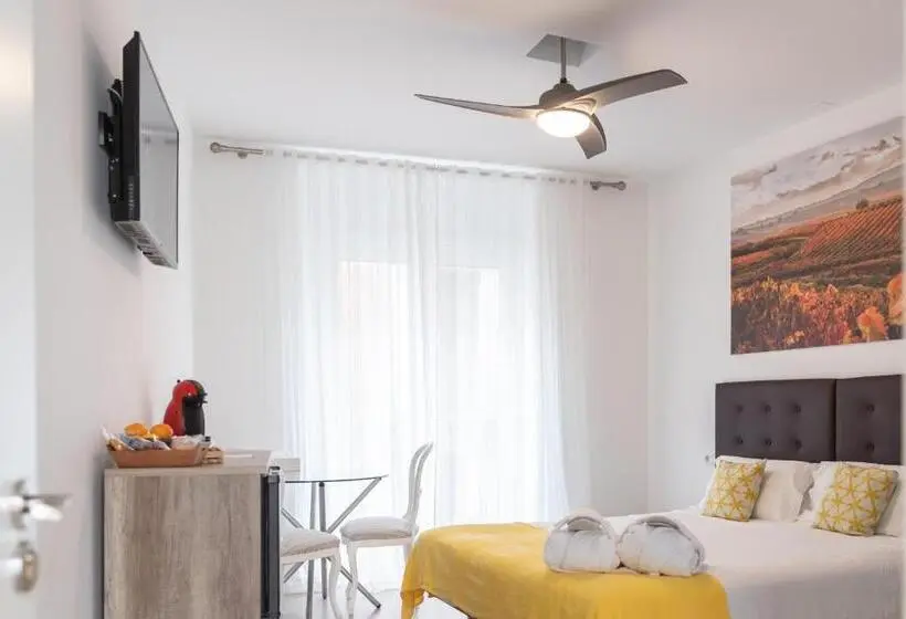 キングサイズベッドのデラックスルーム, Hostal Puente De Hierro