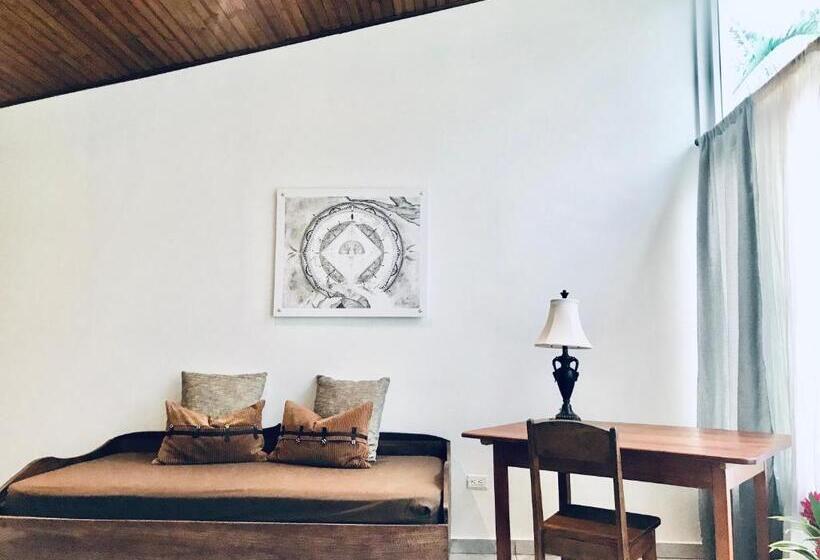 סטודיו סטנדרטי נוף לגינה, Sattva Land