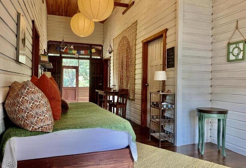 חדר סטנדרט נוף לגינה, Sattva Land