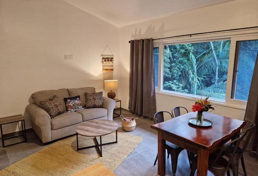 סטודיו דלוקס, Sattva Land