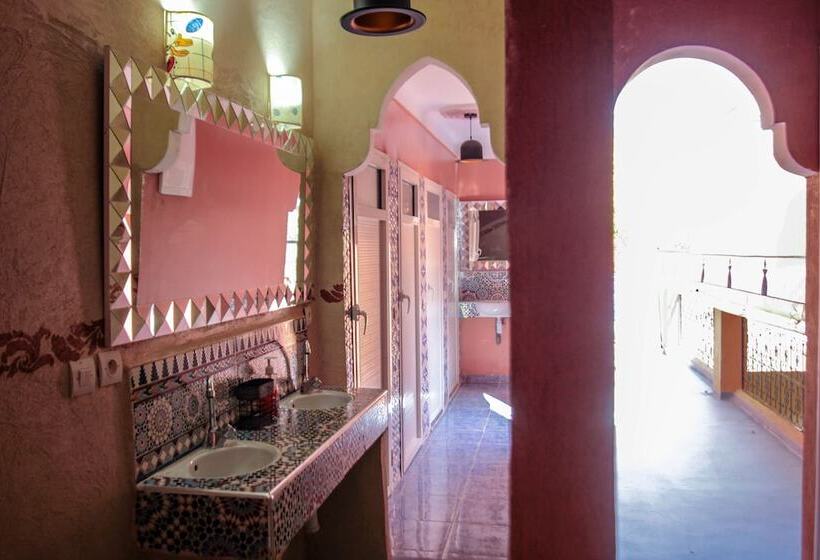 اتاق استاندارد سه نفره, For You Riad Marrakech