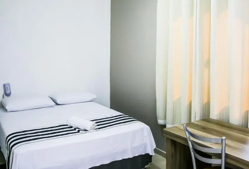Chambre Standard Individuelle, Bless