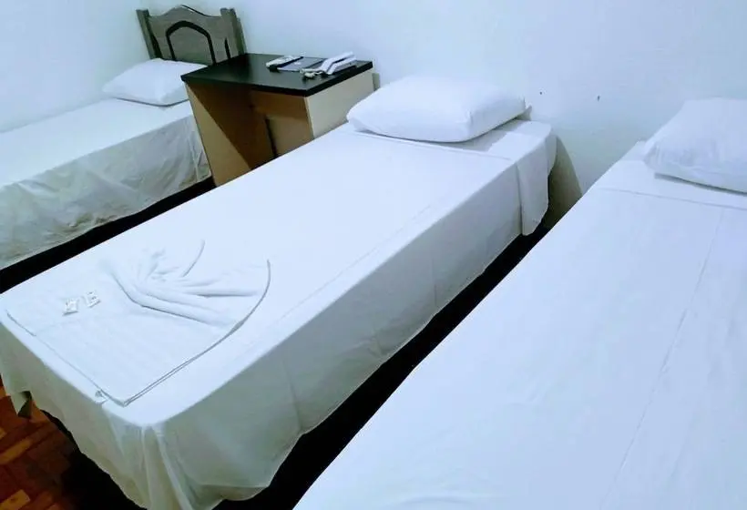 Chambre Triple Economy, Bless