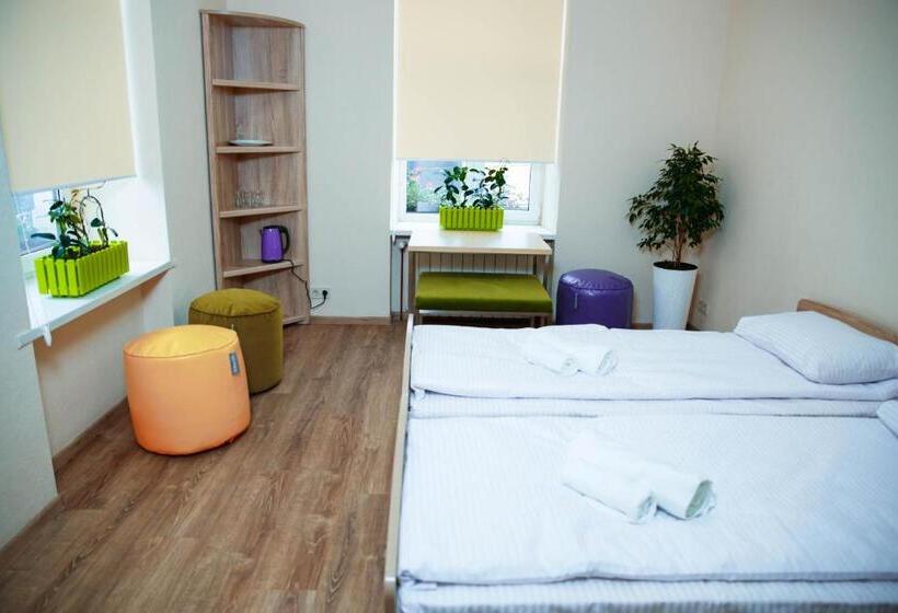 اتاق استاندارد با سرویس بهداشتی مشترک, Coin Apartments & Poshtel