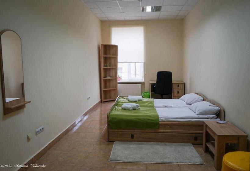 اتاق استاندارد با سرویس بهداشتی مشترک, Coin Apartments & Poshtel