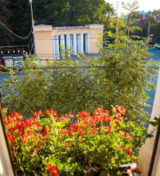 اتاق استاندارد با سرویس بهداشتی مشترک, Coin Apartments & Poshtel