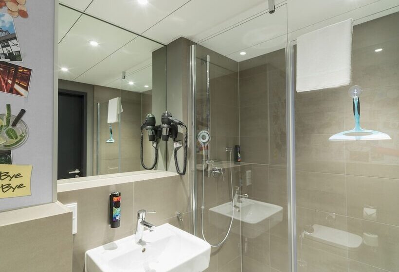 חדר סופריור, Holiday Inn   The Niu, Charly Frankfurt City, An Ihg