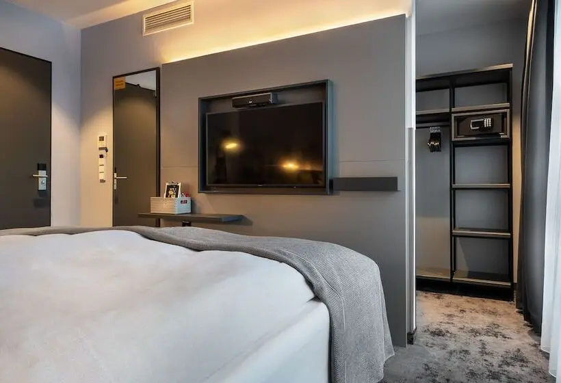 スーペリアールーム, Holiday Inn The Niu, Charly Frankfurt City, An Ihg