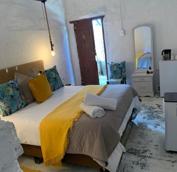 Семейный Номер, Vyfster   Old Jail