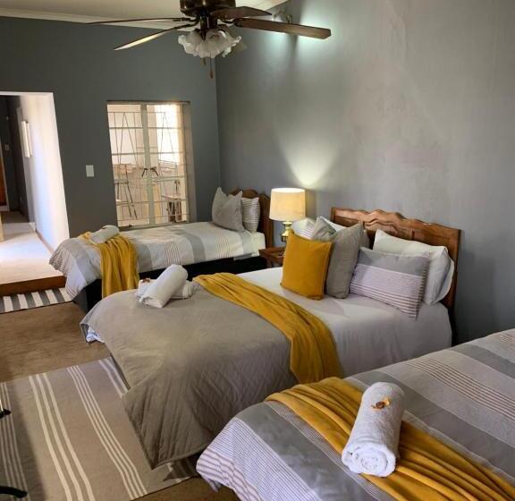 Студио Стандарт Вид на Сад, Vyfster   Old Jail