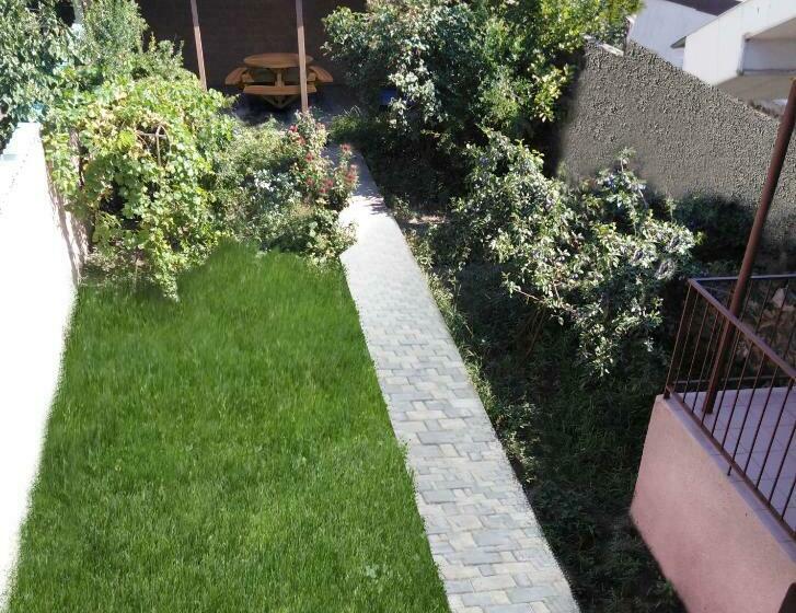 اتاق اجرایی سه نفره, Rest Guest House