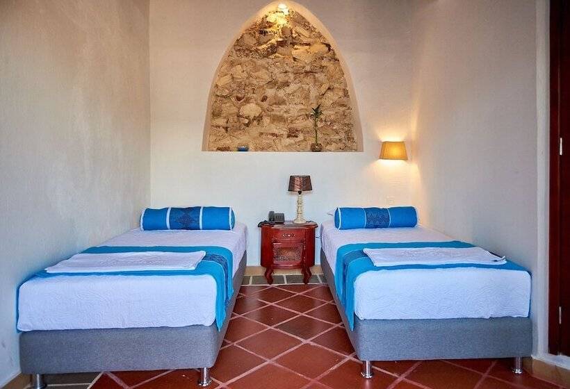 חדר סטנדרט, Cartagena Legends