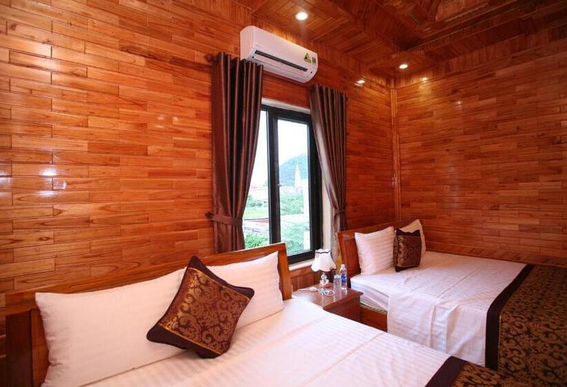 اتاق لوکس با چشم‌انداز باغ, Sky