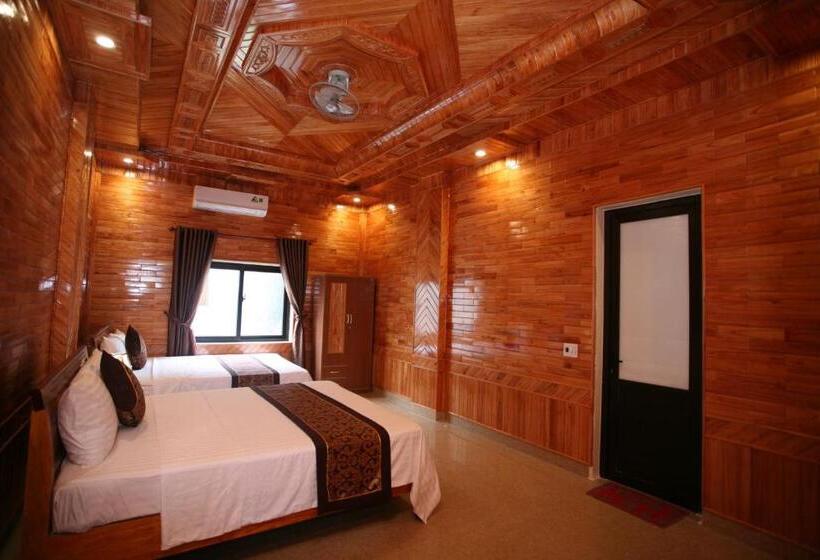 اتاق لوکس با چشم‌انداز باغ, Sky