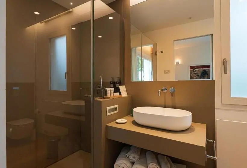プールビュースタンダードルーム, Unìco Boutique Hotel D Arte