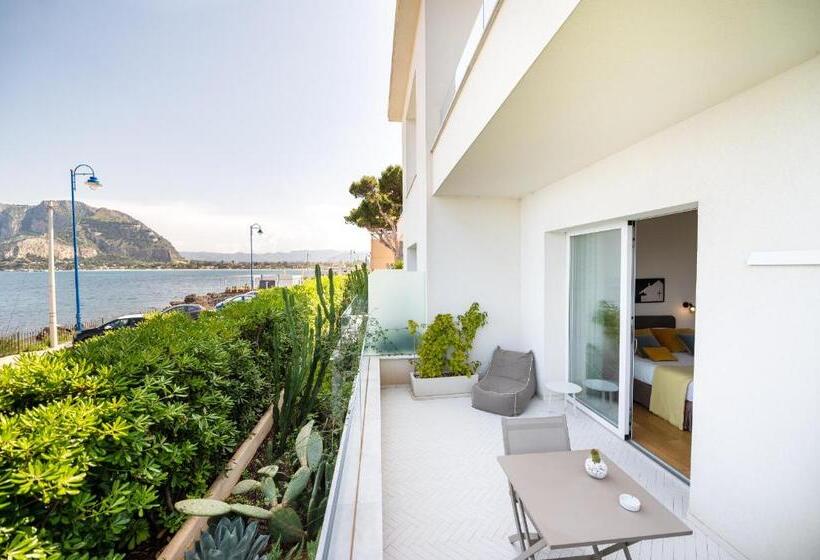 חדר סטנדרט נוף לים עם מרפסת, Unìco Boutique Hotel D Arte