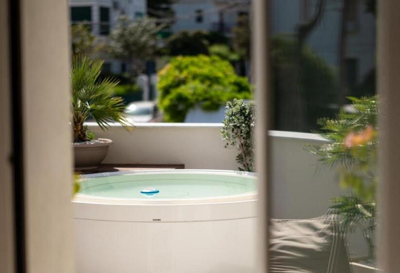 סוויטת ג'וניור, Unìco Boutique Hotel D Arte