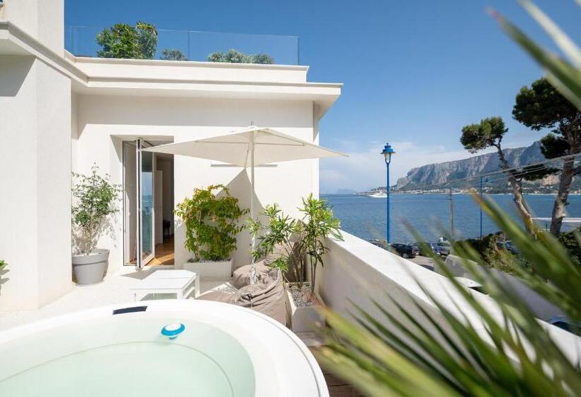 سوییت جونیور, Unìco Boutique Hotel D Arte