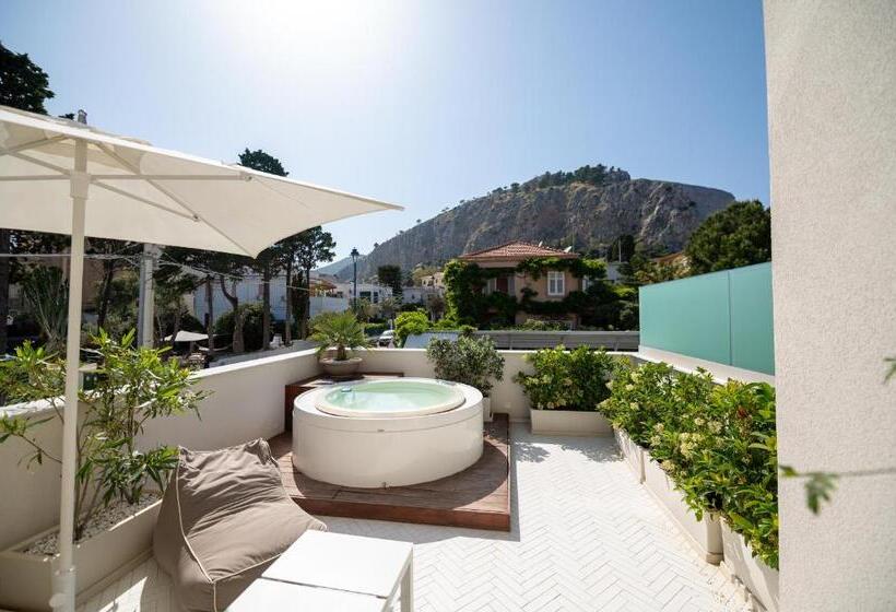 סוויטת ג'וניור, Unìco Boutique Hotel D Arte