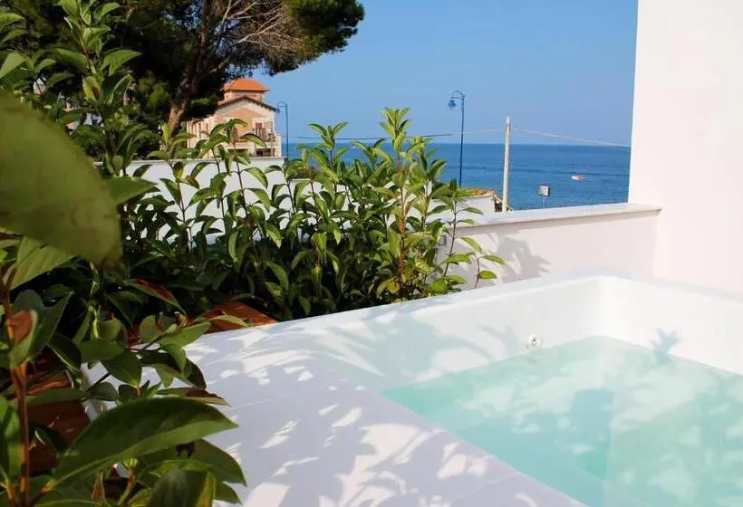 デラックスルーム, Unìco Boutique Hotel D Arte