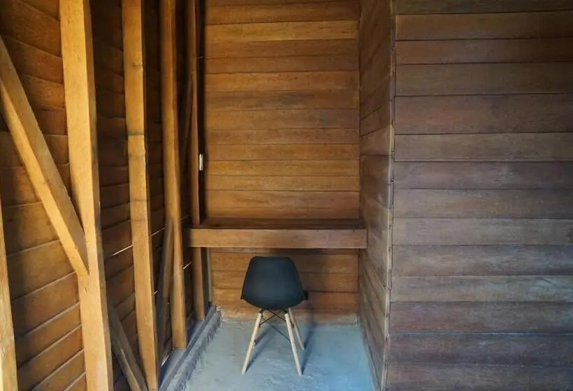 اتاق استاندارد, Mapache Hostel & Camping