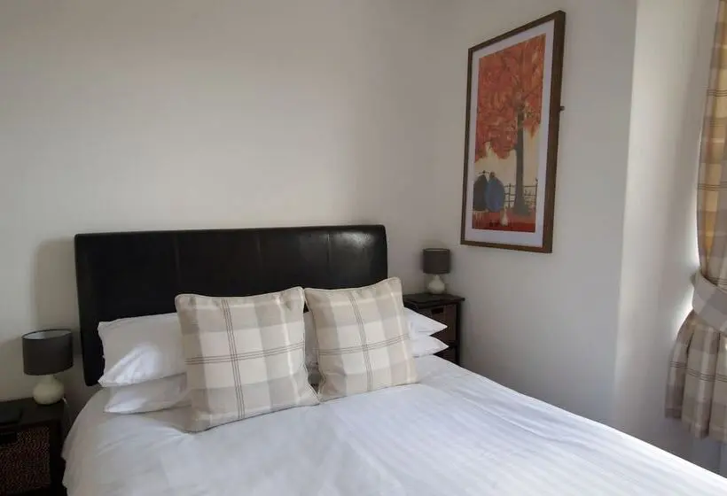 اتاق استاندارد, Brook House ― Free On Site Car Park