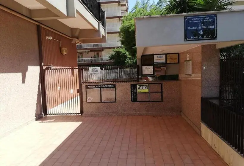 اتاق لوکس با بالکن, Maison Saint Honorè