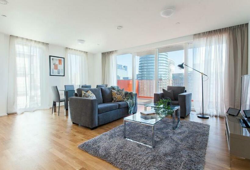 Апартаменты 3 Спальни, Clover Court By Aeria Apartments