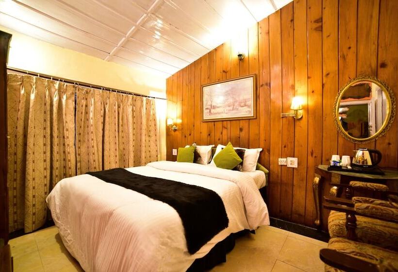 חדר אקזקיוטיב, Chimney House By Opensky, Mussoorie