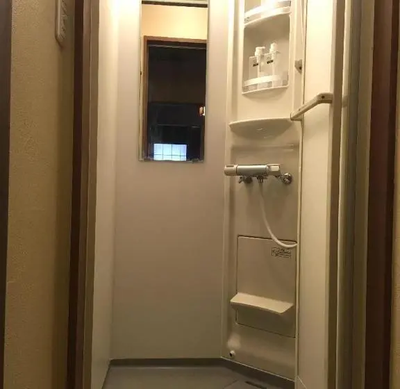 浴室共有ファミリールーム, Fuji House