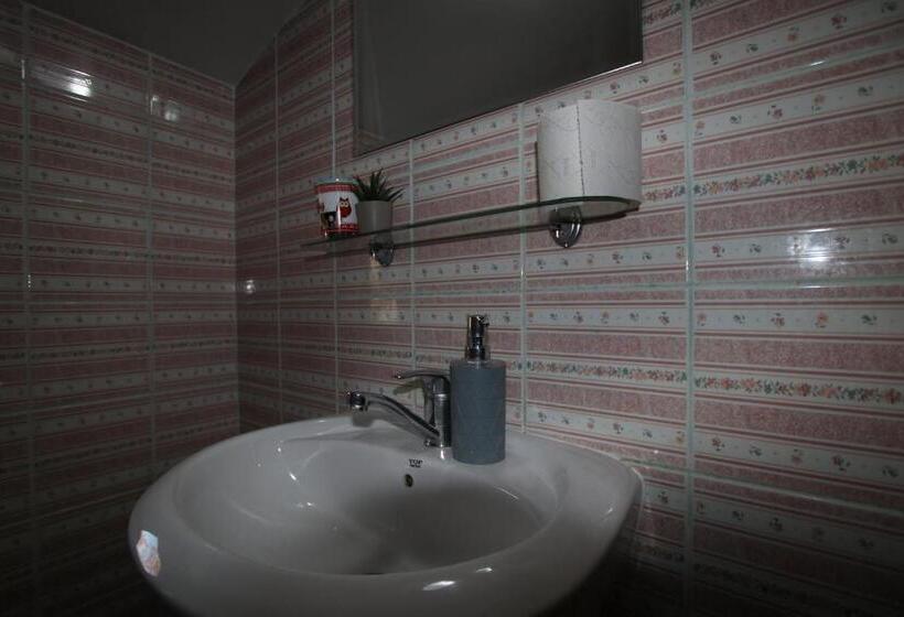 اتاق خانوادگی, B&b Duo Caffe Baneasa