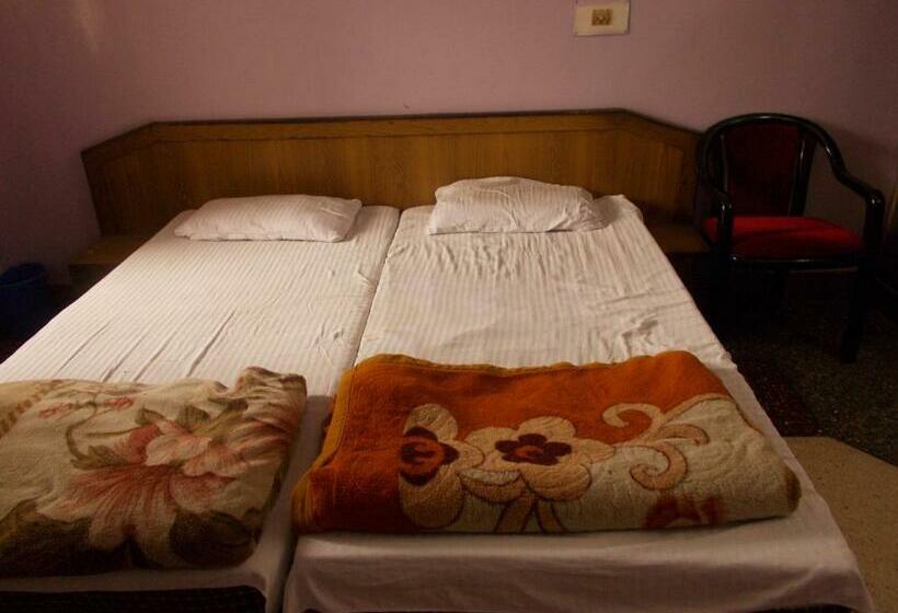 エコノミールーム, Economical Rooms Near Triveni Ghat