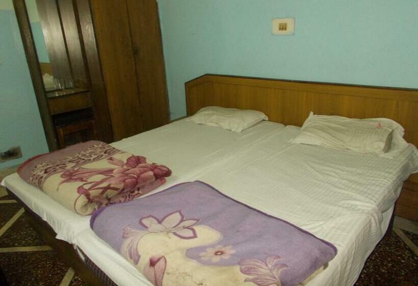 エコノミールーム, Economical Rooms Near Triveni Ghat