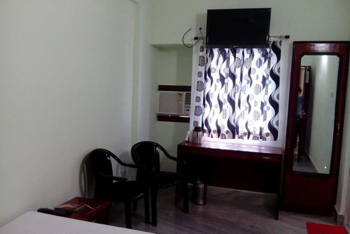 单人经济间, Rajhans