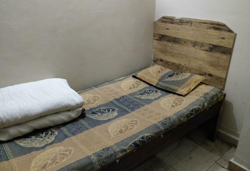 エコノミールーム, Rajhans