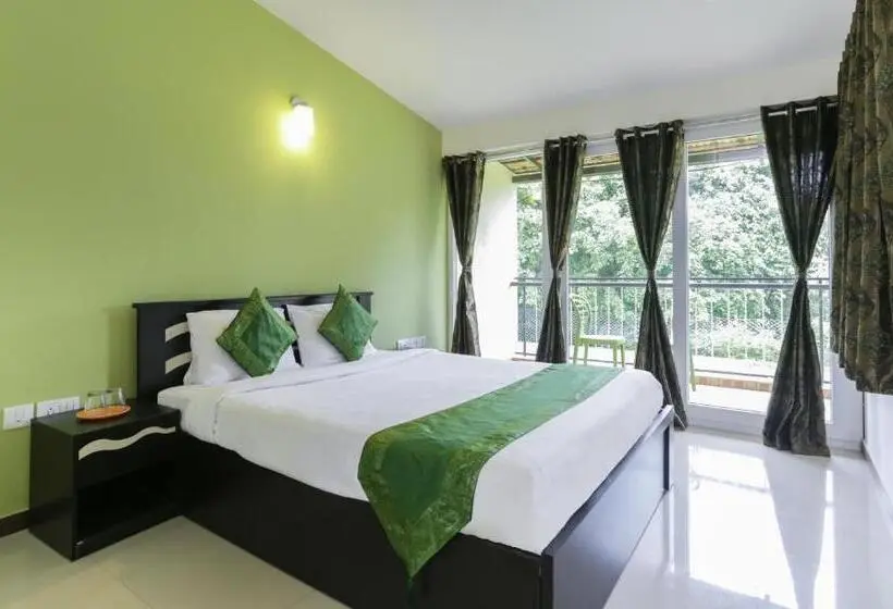 スーペリアールーム, Treebo Laa Gardenia Resort, Yelagiri