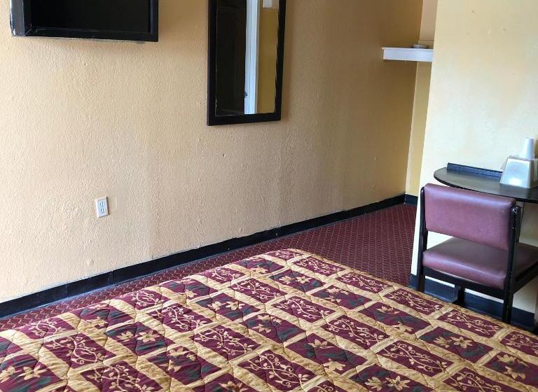 استودیو استاندارد با تخت کینگ, Country Host Inn